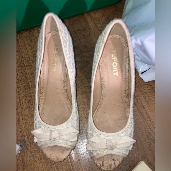 Spring Wedges - Picture 2 of 8